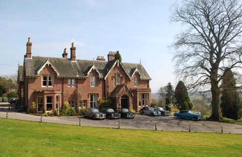 Alyth Hotel | Lands of Loyal hotel