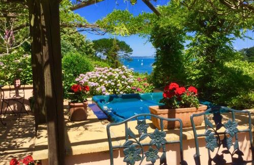 Gillan House | Lanteague Cornwall with stunning Sea Views