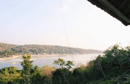 Tanjungbenoa House | Lanussa Hill Villa. top hill villa with oceanview