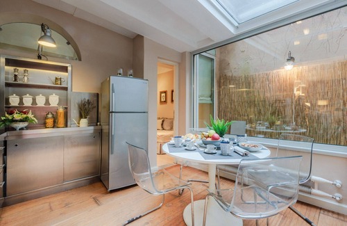 Lucca Historical Center Apartment | Lapo 2 bedrooms and outdoor inside Lucca