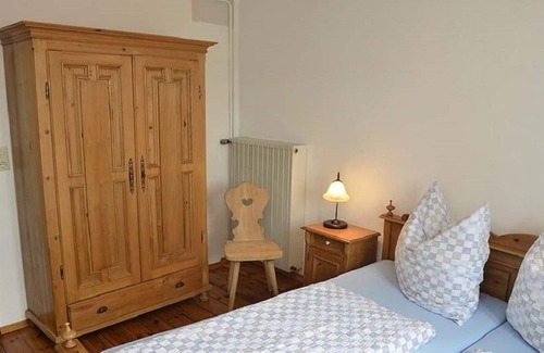 Gimmeldingen Condo | Large holiday apartment with terrace in the romantic sandstone guest house