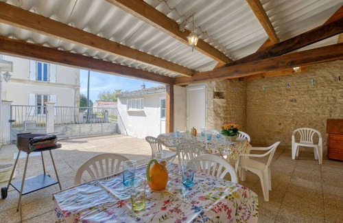 Saint Nazaire sur Charente House | Large Family House by the Sea 2/10 People