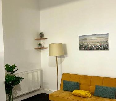 Peterborough Apartment | Large 2 bed apt in Peterborough city centre