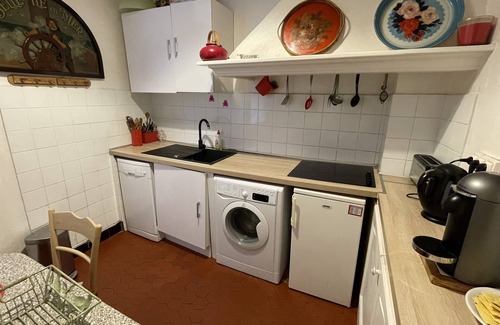 Riou - Petit Juas - Av de Grasse Apartment | Large 2-Room Apartment Cannes - Wifi, Air Conditioning