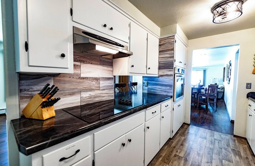 Ashwaubenon House | Large 2-Unit House-Near Lambeau
