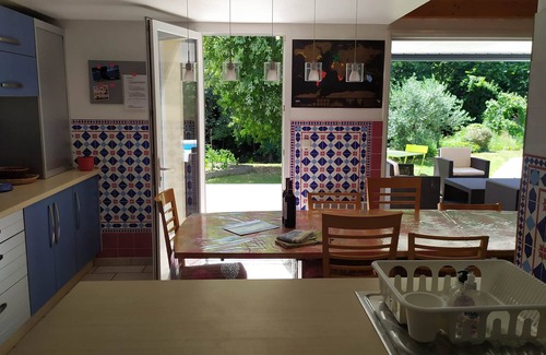 Saint-Aubin-de-Medoc House | Large 200 m² villa with garden, swimming pool and pergola.