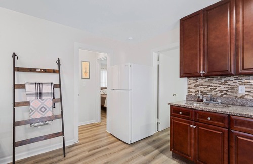 Ocean City Apartment | Large 3 Bedroom/2 Bathroom Apartment in Downtown OC, steps from the Boardwalk!