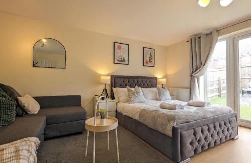 Vauxhall House | Large 4-bedrooms House Near Centre Free Parking