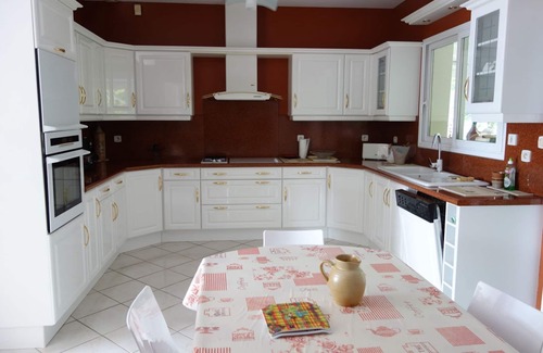 La Teste-de-Buch Villa | Large 4* villa with heated pool on the Bay of Arcachon