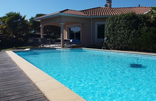 La Teste-de-Buch Villa | Large 4* villa with heated pool on the Bay of Arcachon