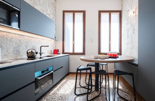 Cannaregio Apartment | Large 6 bedrooms apartment