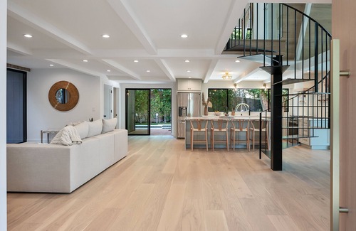Silver Triangle House | LARGE A frame villa with a large pool and separated ADU/MUSIC STUDIO.