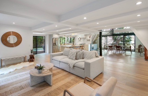 Silver Triangle House | LARGE A frame villa with a large pool and separated ADU/MUSIC STUDIO.