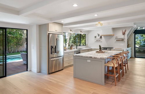 Silver Triangle House | LARGE A frame villa with a large pool and separated ADU/MUSIC STUDIO.