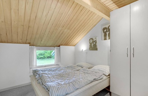 Jegum House | Large and spacious pool house with spa and access to sauna.