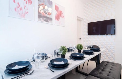 Nepszinhaz negyed Apartment | Large Apartment at Perfect Central Location