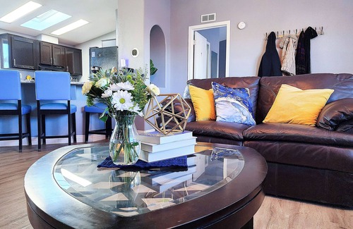 Page House | Large backyard with games/Grill & fire pit/2 Kings/Boat parking/Dogs welcome