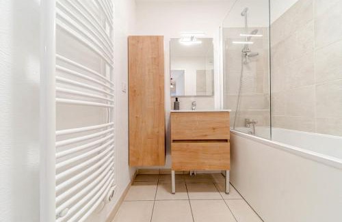 Zola - Pressense Apartment | Large bright apartment with balcony Villeurbanne