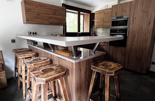 Les Contamines-Montjoie Ski Chalet | Large, comfortable family chalet facing the Dômes de Miage for 15 people