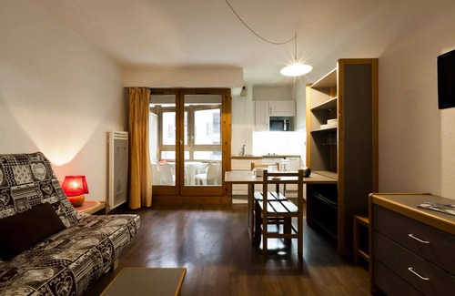 Brides-les-Bains Apartment | Large Cabin - STUDIO WITH BALCON LOGGIA SOUTH EXPOSE