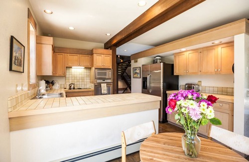 Olympic Valley House | Large Cabin w/180-Degree Mountain Views & Game room!
