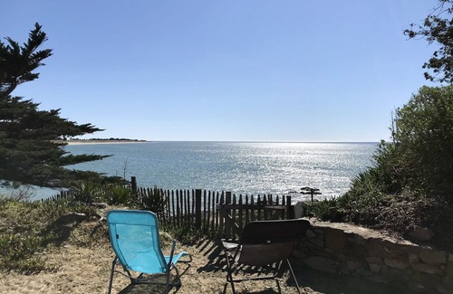 Noirmoutier-en-l'Ile Villa | Large charming house on the beach at Luzéronde