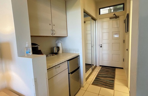 Wailea Apartment | Large Charming Ocean View studio in terrific Wailea with WiFi, AC