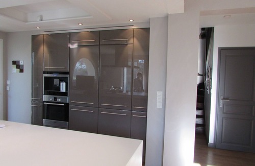 Ploemel House | Large contemporary family home in a quiet and comfortable 10min beaches