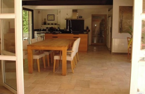 Bouc-Bel-Air Villa | Large contemporary house south of Aix en Provence,