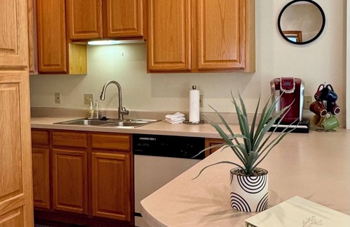 East Village at Copper House | Large Cozy Townhouse Ski-in/Ski-out to Super Bee, Private Washer/Dry & Garage