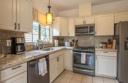 Southeast Carmel House | Large deck, open floor plan, walk to shopping.