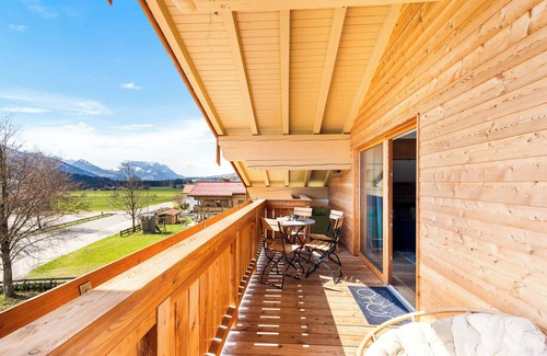 Reit im Winkl Apartment | Large Deluxe Suite | Pool & Sauna and mountain view