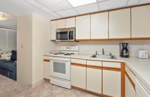 North Ocean City Condo | Large Direct Oceanfront Condo with Great Amenities