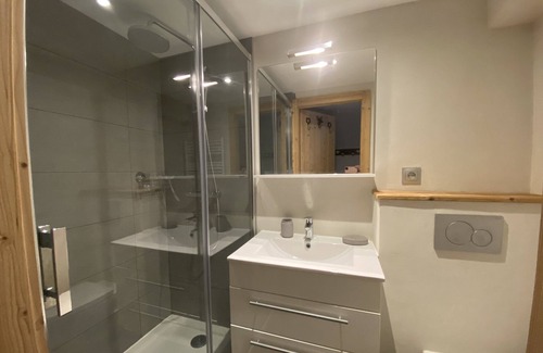 Vaujany Ski Chalet | Large duplex Chalet-Apartment in Alpe d'Huez Grand Domaine de Ski