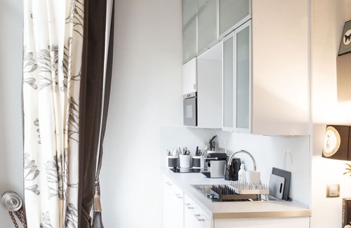 Saint-Merri Apartment | Large duplex studio at the corner of the town hall square