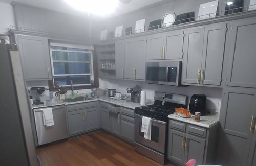 Pullman House | Large Executive Historic Row house in Historic Pullman