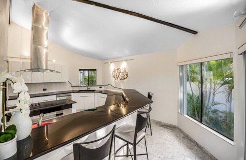 Kaneohe House | Large Executive Home With Stunning Views - Just Reduced