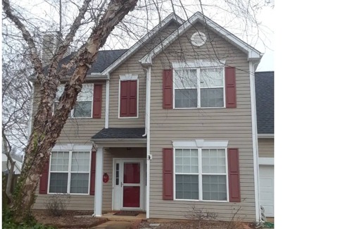 Simpsonville House | Large Fairview Home