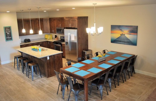 Santa Clara House | Large Family Friendly Home at Paradise Village at Zion with private hot tub
