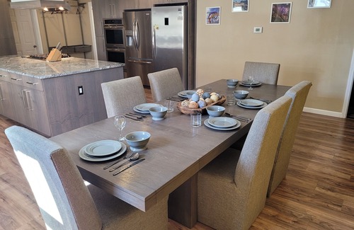 Sandusky Condo | Large Family Getaway