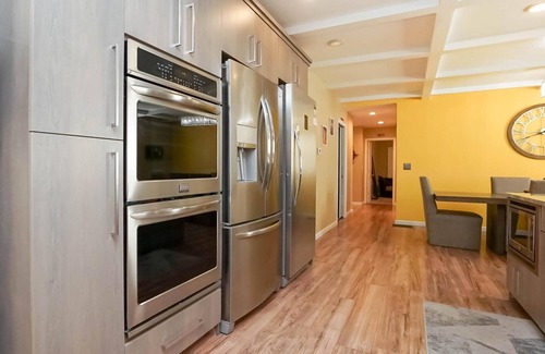 Sandusky Condo | Large Family Getaway