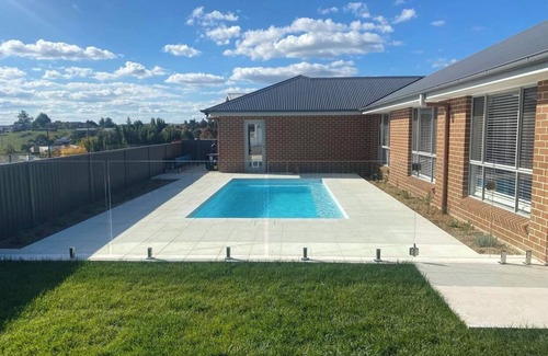 Kelso House | Large Family Home With Whole Town Views