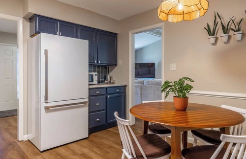 Jacksonville House | Large Family House 15min to Base