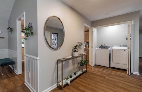 Jacksonville House | Large Family House 15min to Base