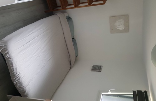 Kerlaz House | Large ground floor with heated pool