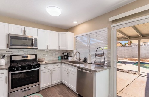Spring Valley House | Large home 5 miles to the strip, pool, jacuzzi, outdoor tv, 2 master bedrooms