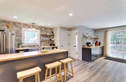 Pocono Summit House | Large home & 5 min to Kalahari, Gather here at WOODLAND RETREAT!