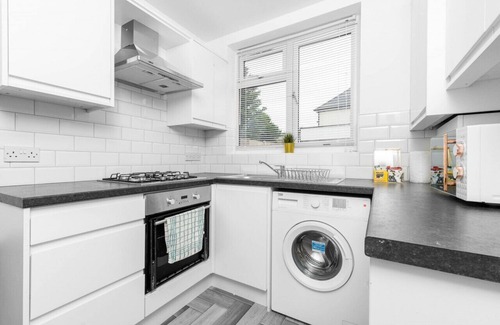 Birmingham House | Large House - 10 beds - Parking - WIFI - Smart TV