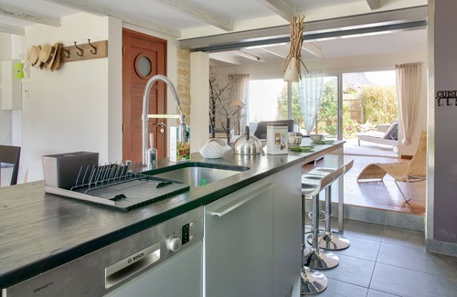 Fouesnant Ski Chalet | Large house for 8 in Beg Meil, Fouesnant