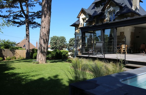 Trouville-sur-Mer House | Large house in Trouville Deauville with heated pool